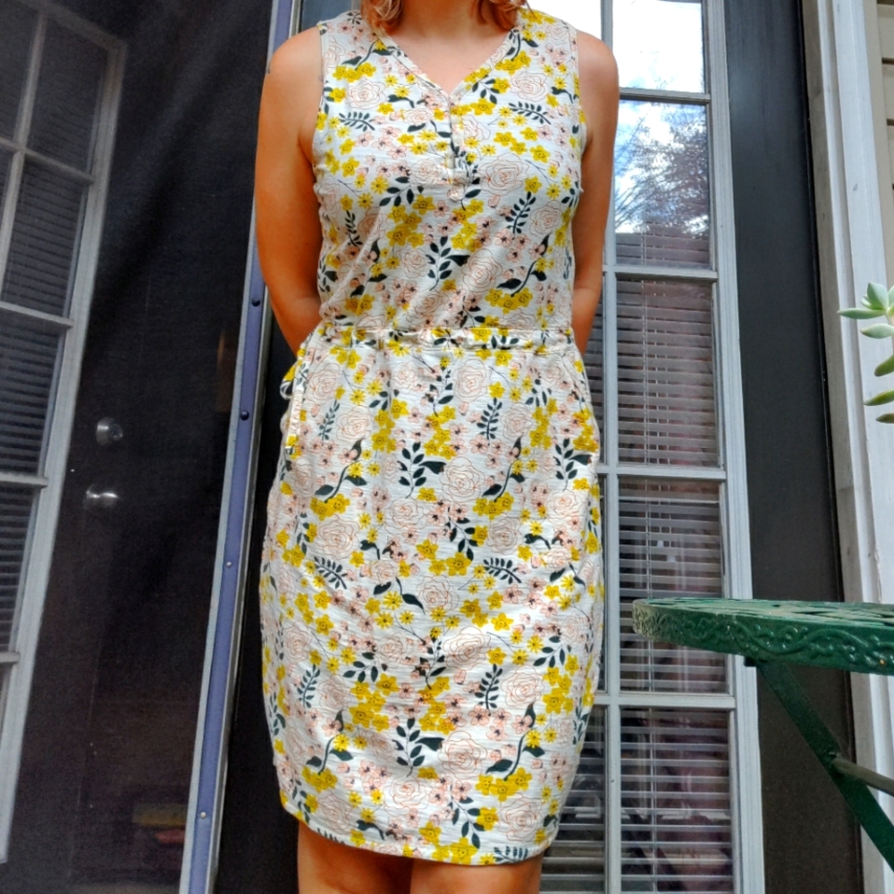 Duluth Trading Co comfy floral dress, size S